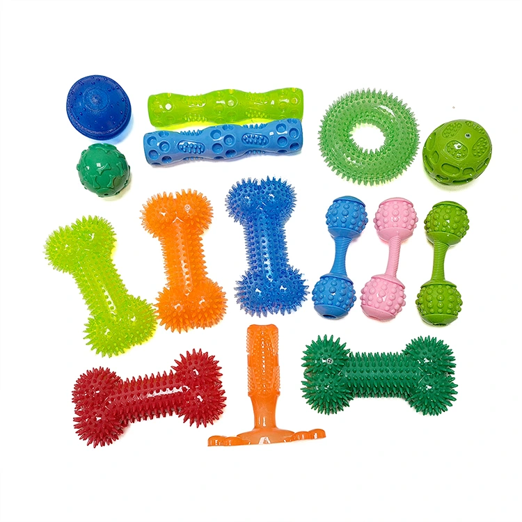 Squeaky fetch spike ball