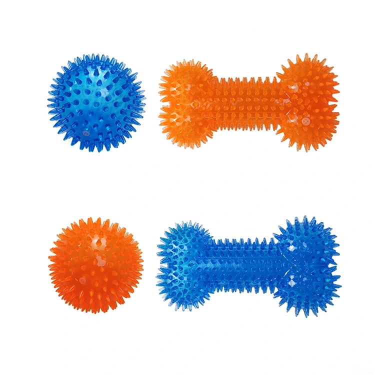 Tpr spiky bola ball na may squeaker